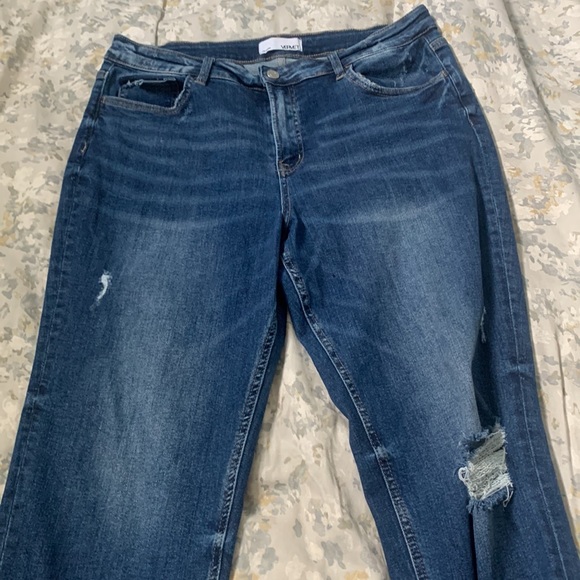 Brand New Vervet Distressed Jean - Picture 3 of 10